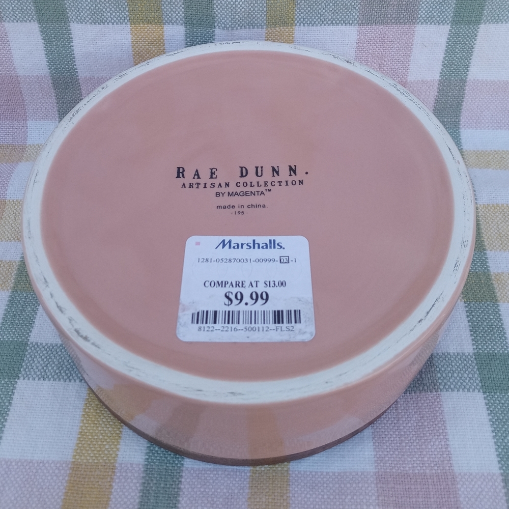 Rae Dunn "Best Mom"‎ Round Box - Picture 8 of 8